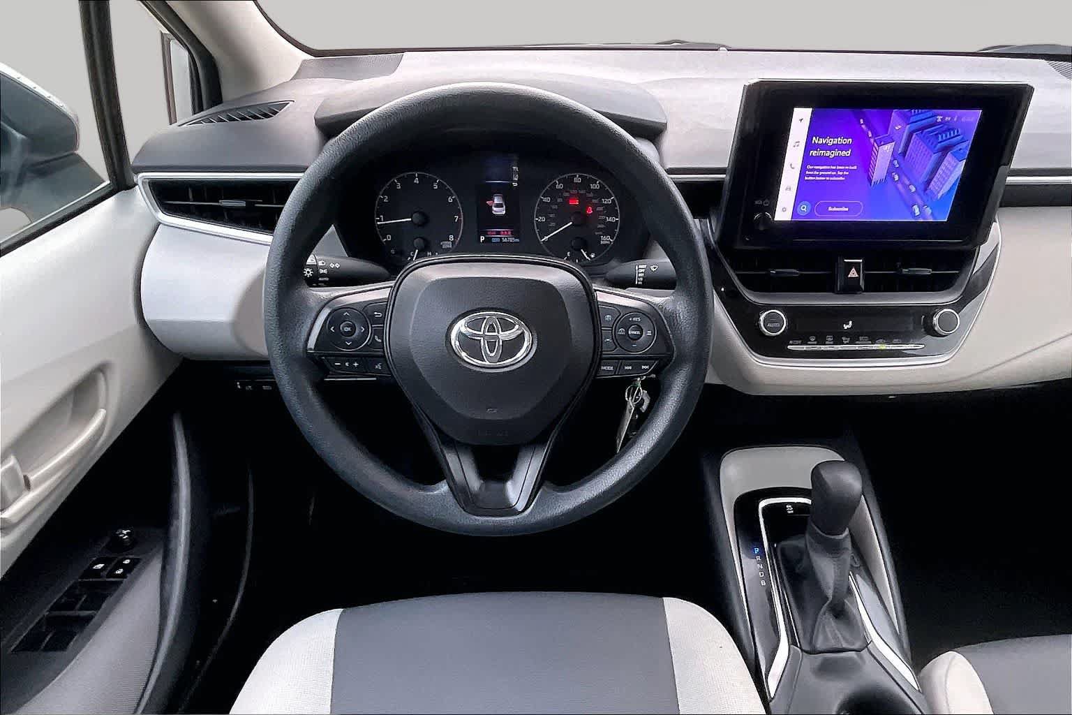 Used 2023 Toyota Corolla LE FWD image 5