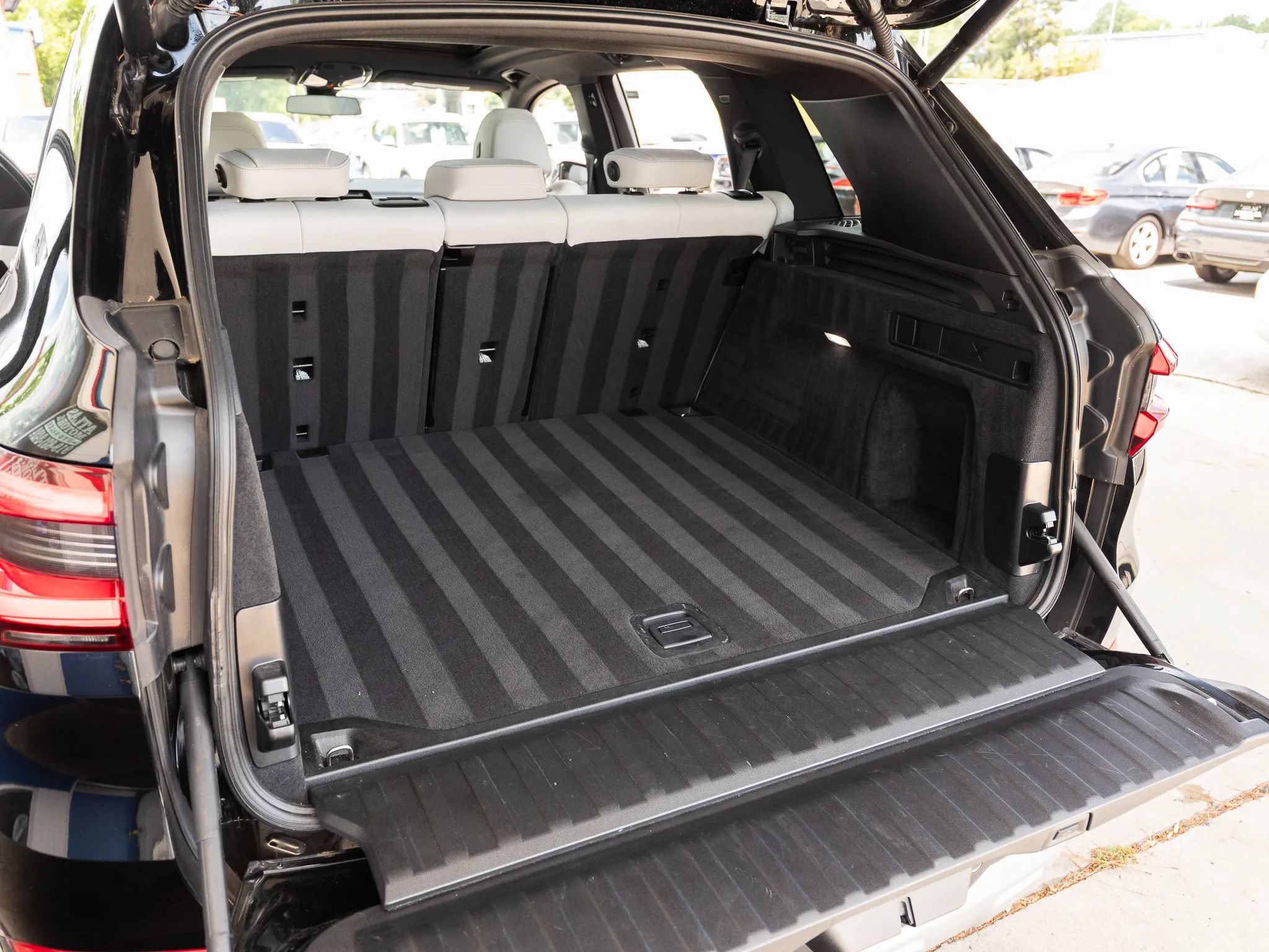 Used 2023 BMW X5 sDrive40i RWD image 40