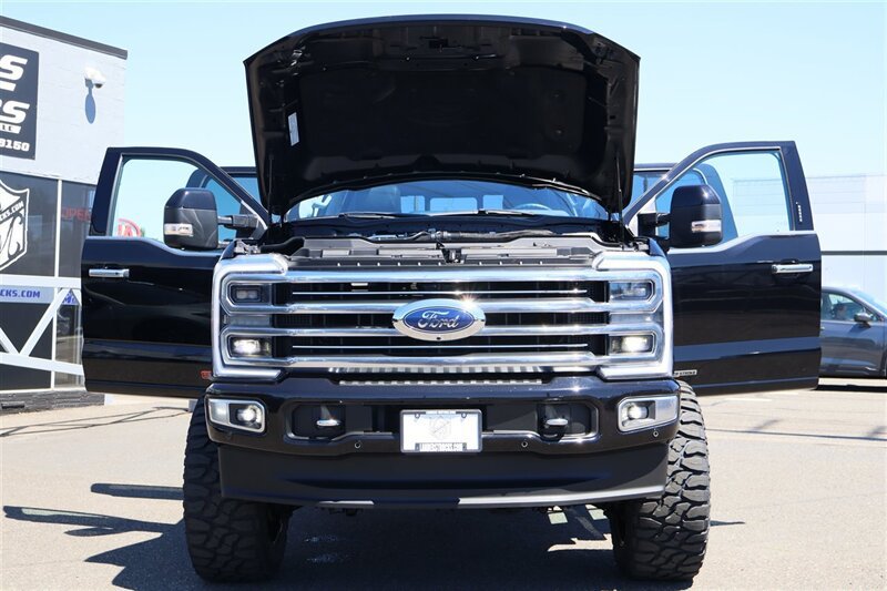 Used 2023 Ford F350 Limited w/ FX4 Off-Road Package AWD/4WD image 46