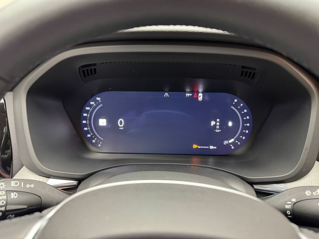 Used 2025 Volvo XC60 B5 Plus AWD/4WD image 17