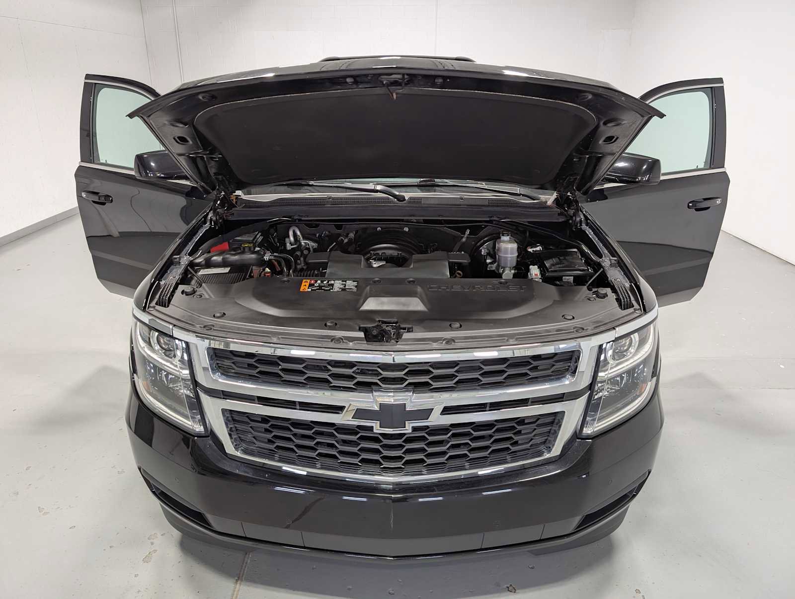 Used 2020 Chevrolet Suburban LT image 14