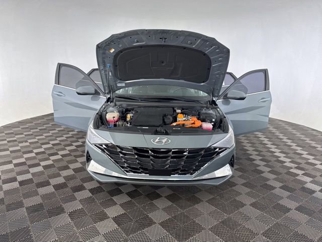 Used 2021 Hyundai Elantra Limited image 11