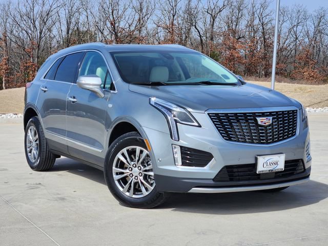 Used 2023 Cadillac XT5 Premium Luxury w/ Technology Package FWD image 1