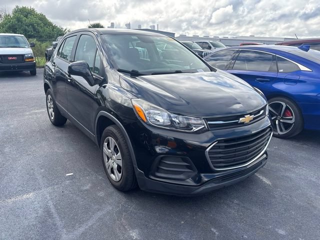 Used 2018 Chevrolet Trax LS FWD image 3