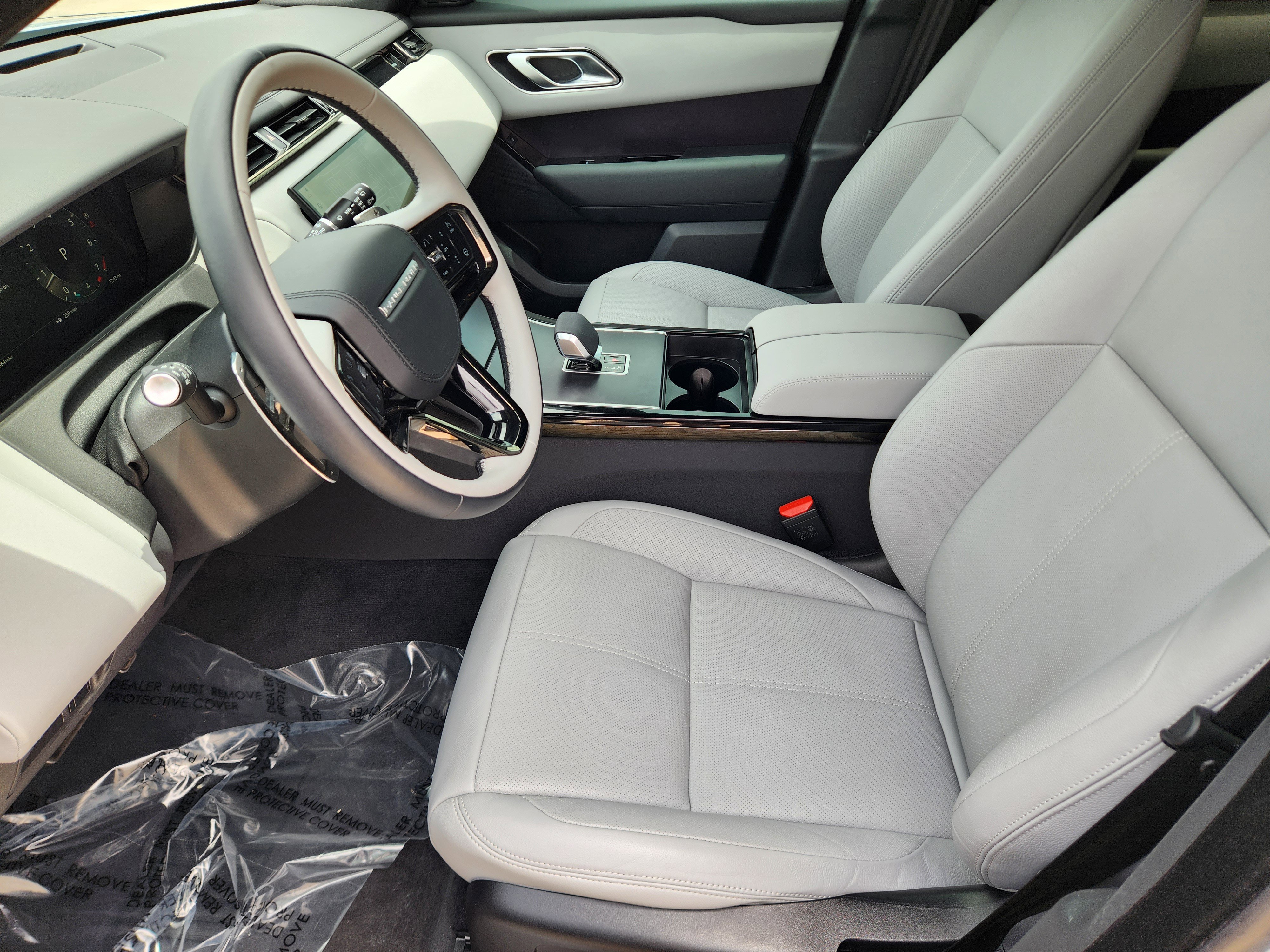 Certified 2026 Land Rover Range Rover Velar Dynamic SE AWD/4WD image 14