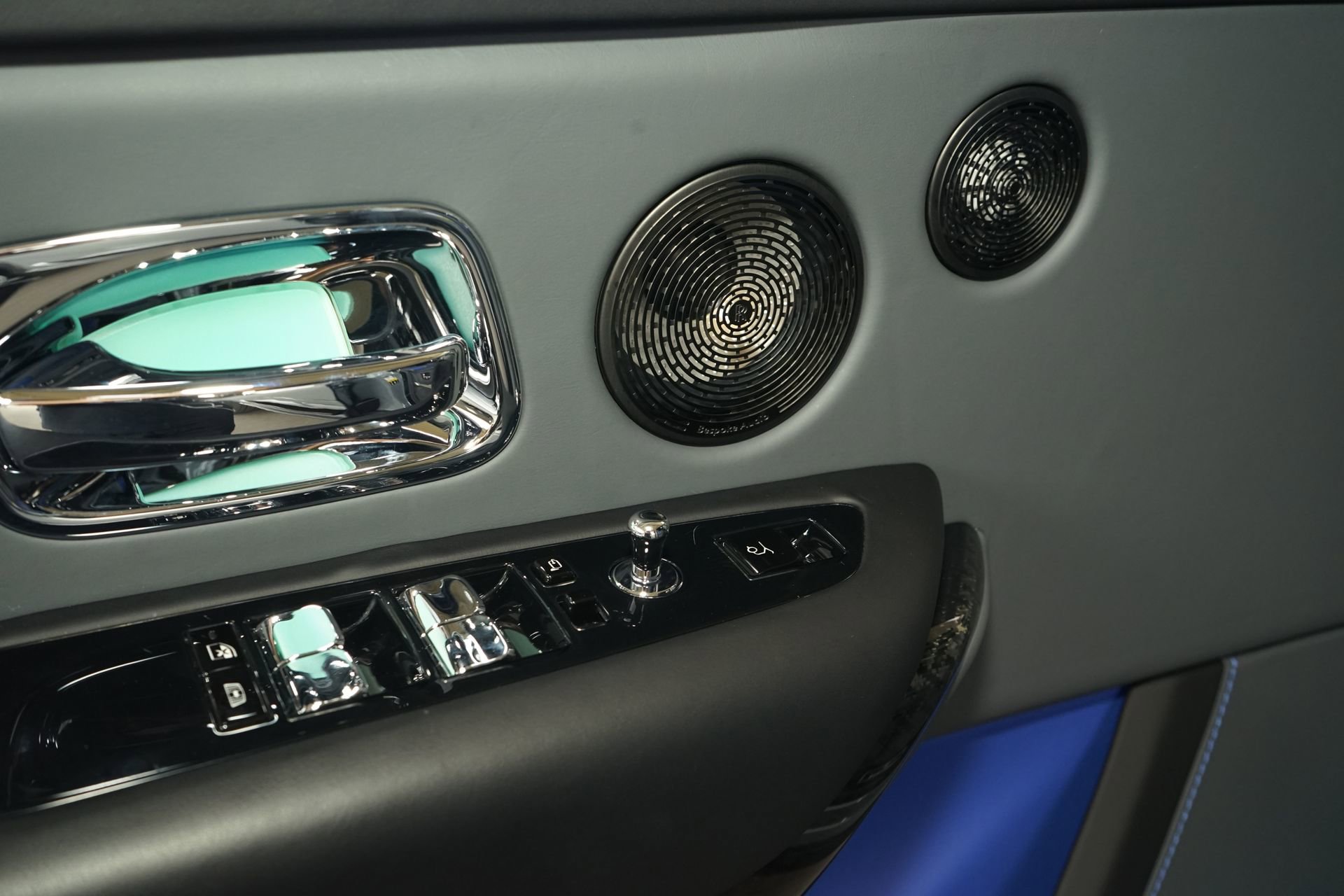 Used 2023 Rolls-Royce Cullinan Black Badge w/ Driver's Package image 39