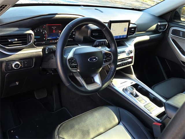 Certified 2022 Ford Explorer XLT w/ Equipment Group 202A image 18