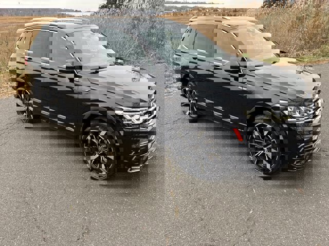 Used 2022 Volkswagen Tiguan SEL R-Line image 12
