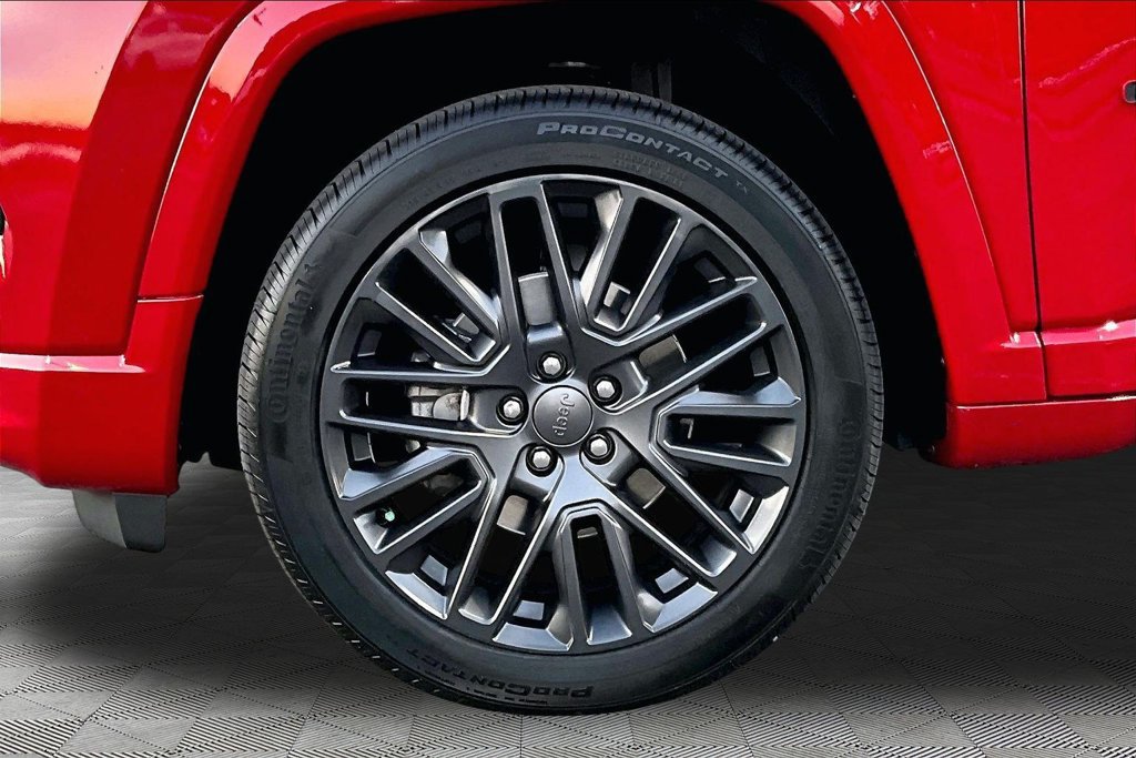 Used 2022 Jeep Compass Limited w/ (RED) Package AWD/4WD image 25