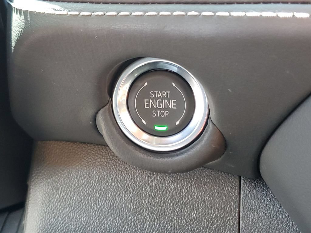 Used 2026 Chevrolet Suburban LS RWD image 16