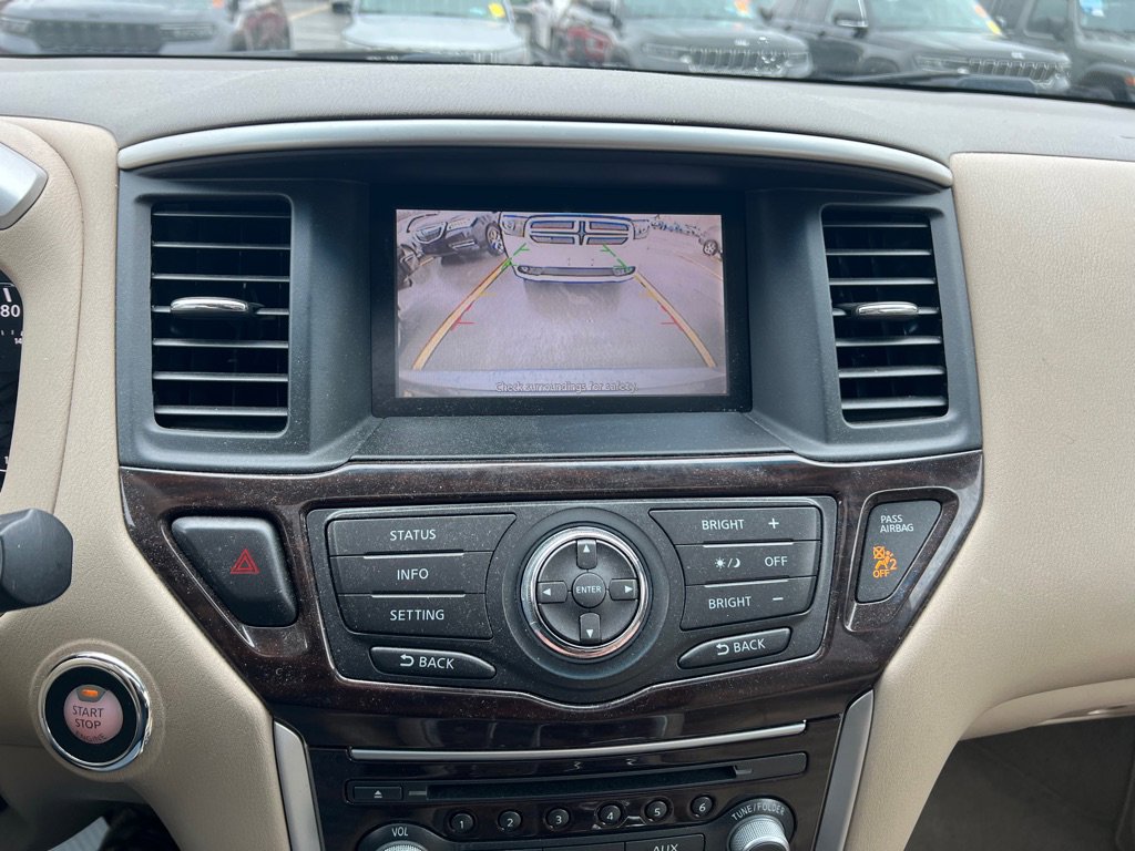 Used 2014 Nissan Pathfinder SL w/ SL Premium Package image 9