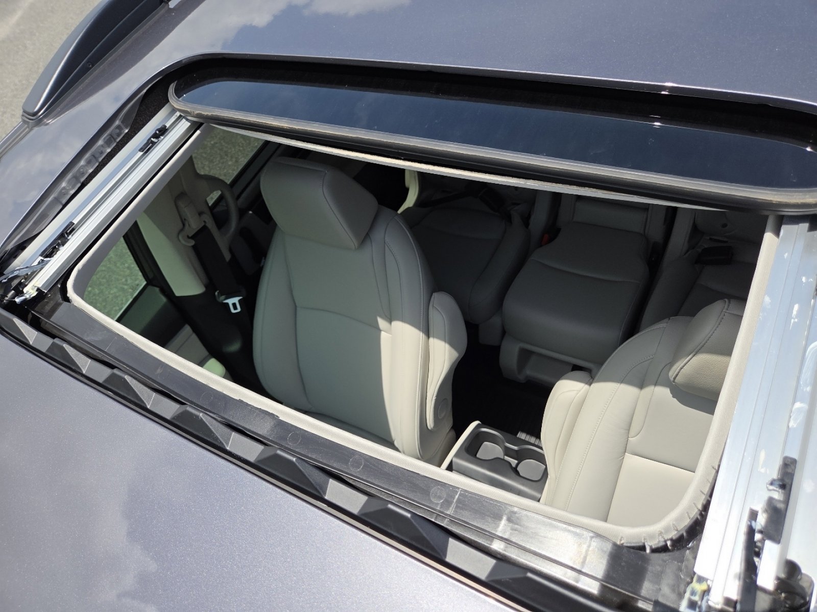 New 2026 Honda Odyssey EX-L image 3