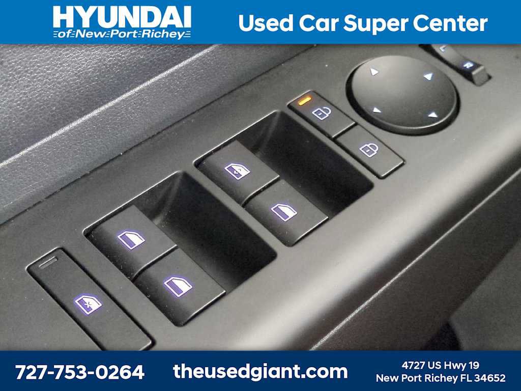 Certified 2025 Hyundai Kona SE FWD image 24