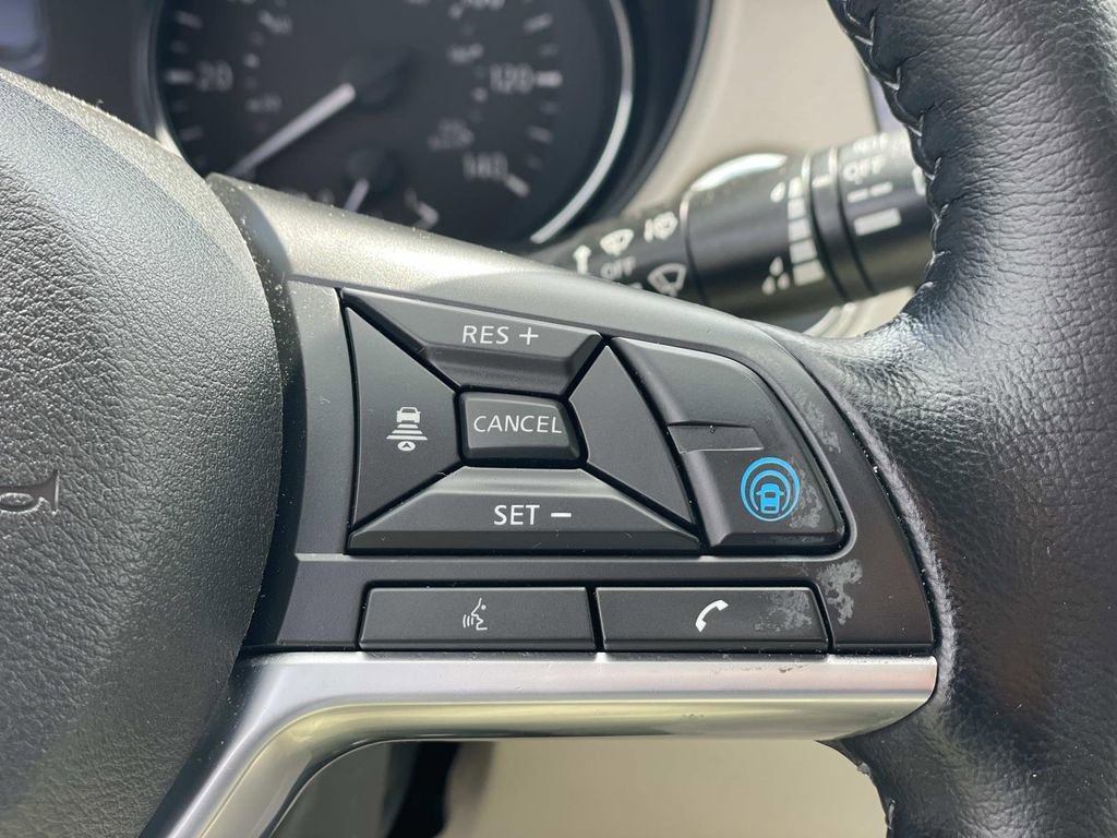 Used 2022 Nissan Rogue Sport SL image 26