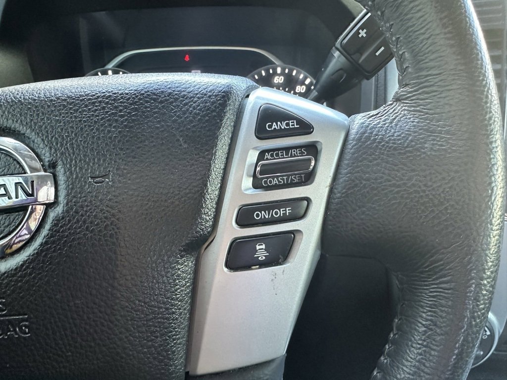 Used 2021 Nissan Titan SV w/ SV Convenience Package image 17