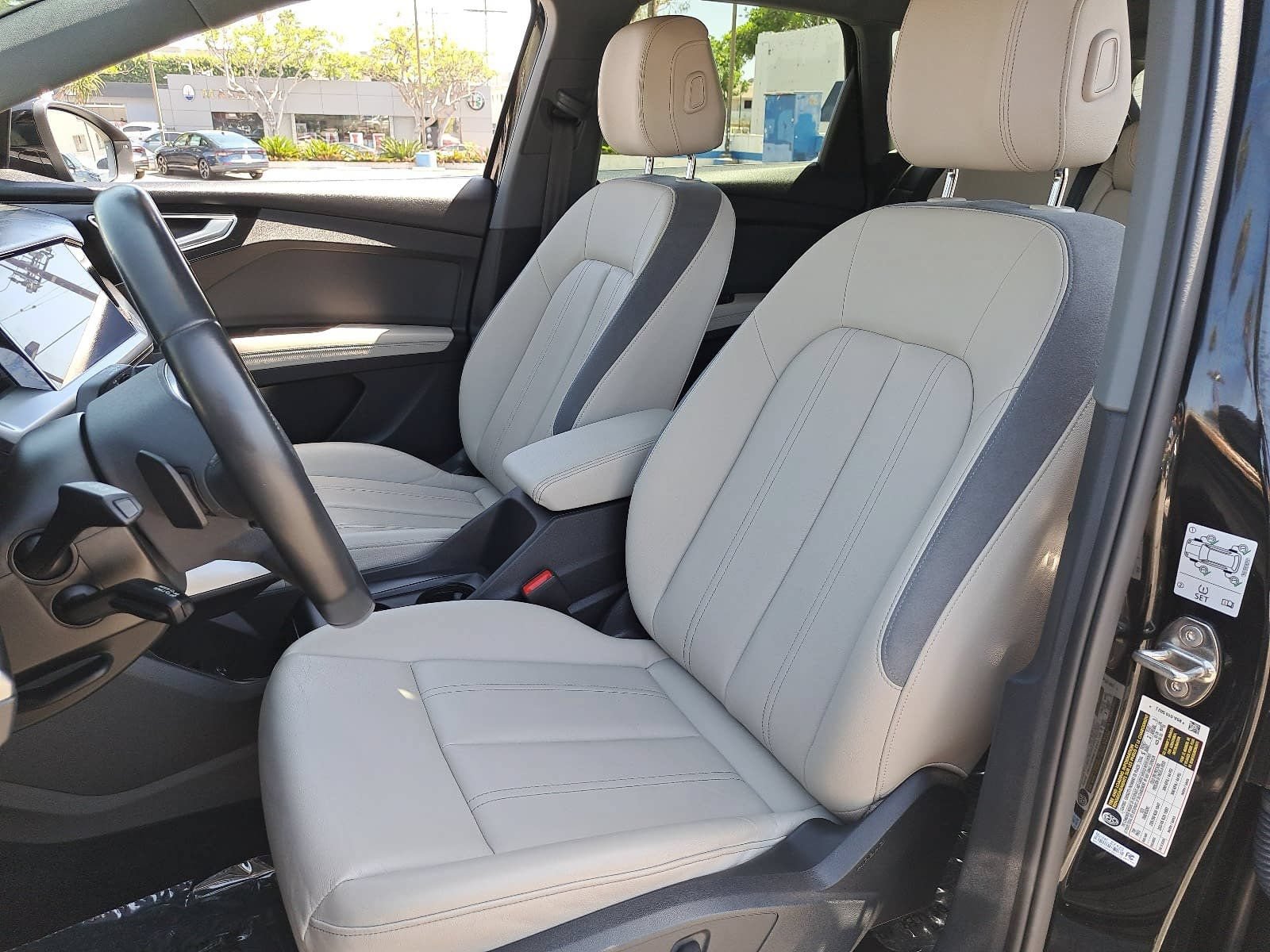 Used 2023 Audi Q4 e-tron Premium Plus w/ Premium Plus AWD/4WD image 16