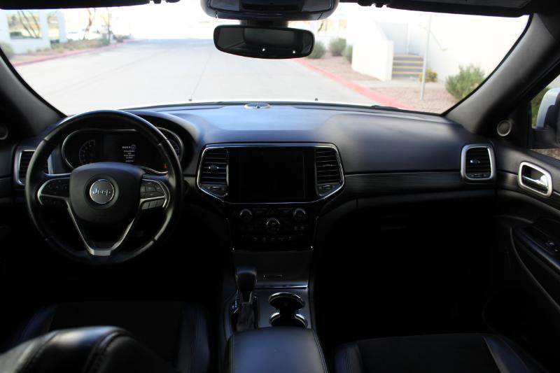 Used 2020 Jeep Grand Cherokee Altitude image 19