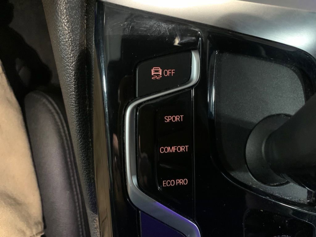 Used 2019 BMW 530i xDrive w/ Convenience Package image 15