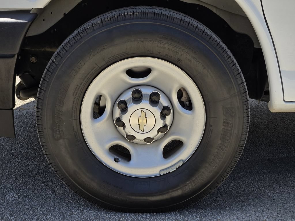 Used 2025 Chevrolet Express 3500 LS RWD image 11