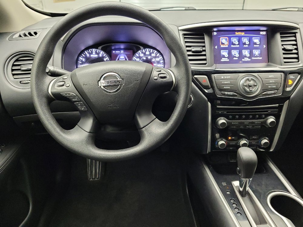 Used 2020 Nissan Pathfinder S AWD/4WD image 22