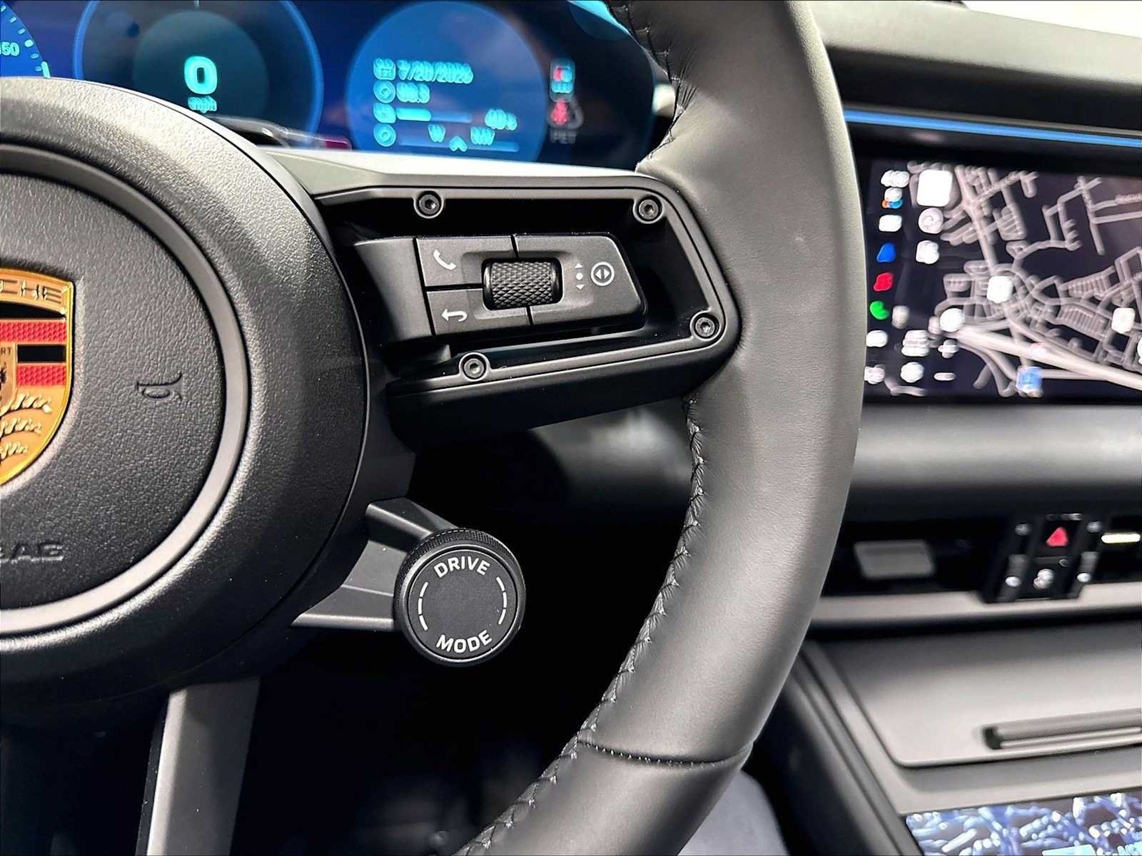 New 2026 Porsche Macan 4 Electric AWD/4WD image 20