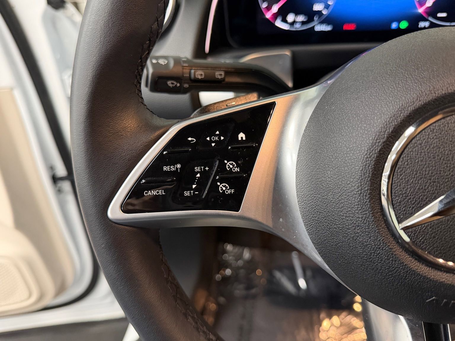 Used 2025 Mercedes-Benz GLB 250 image 27