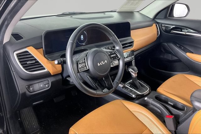 Used 2024 Kia Seltos EX FWD image 13
