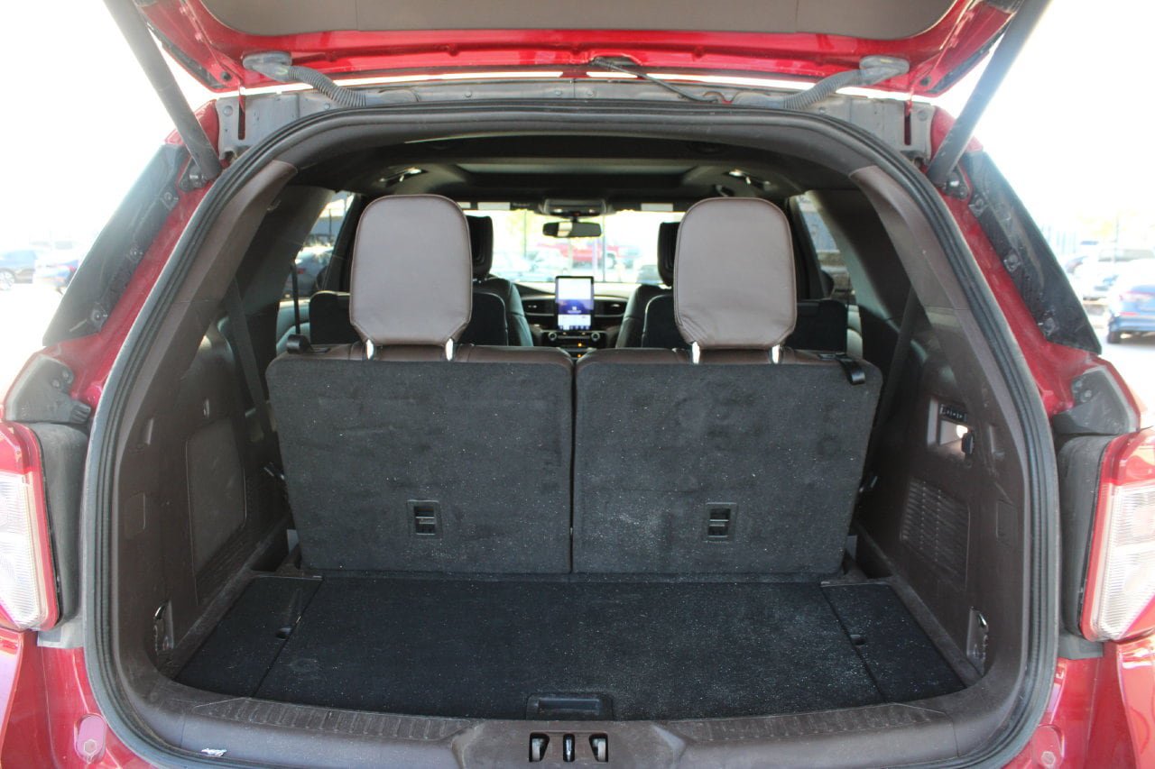 Used 2023 Ford Explorer King Ranch w/ Premium Technology Package AWD/4WD image 5