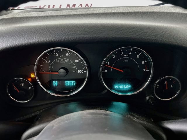 Used 2017 Jeep Wrangler Unlimited Sahara w/ Connectivity Group AWD/4WD image 14