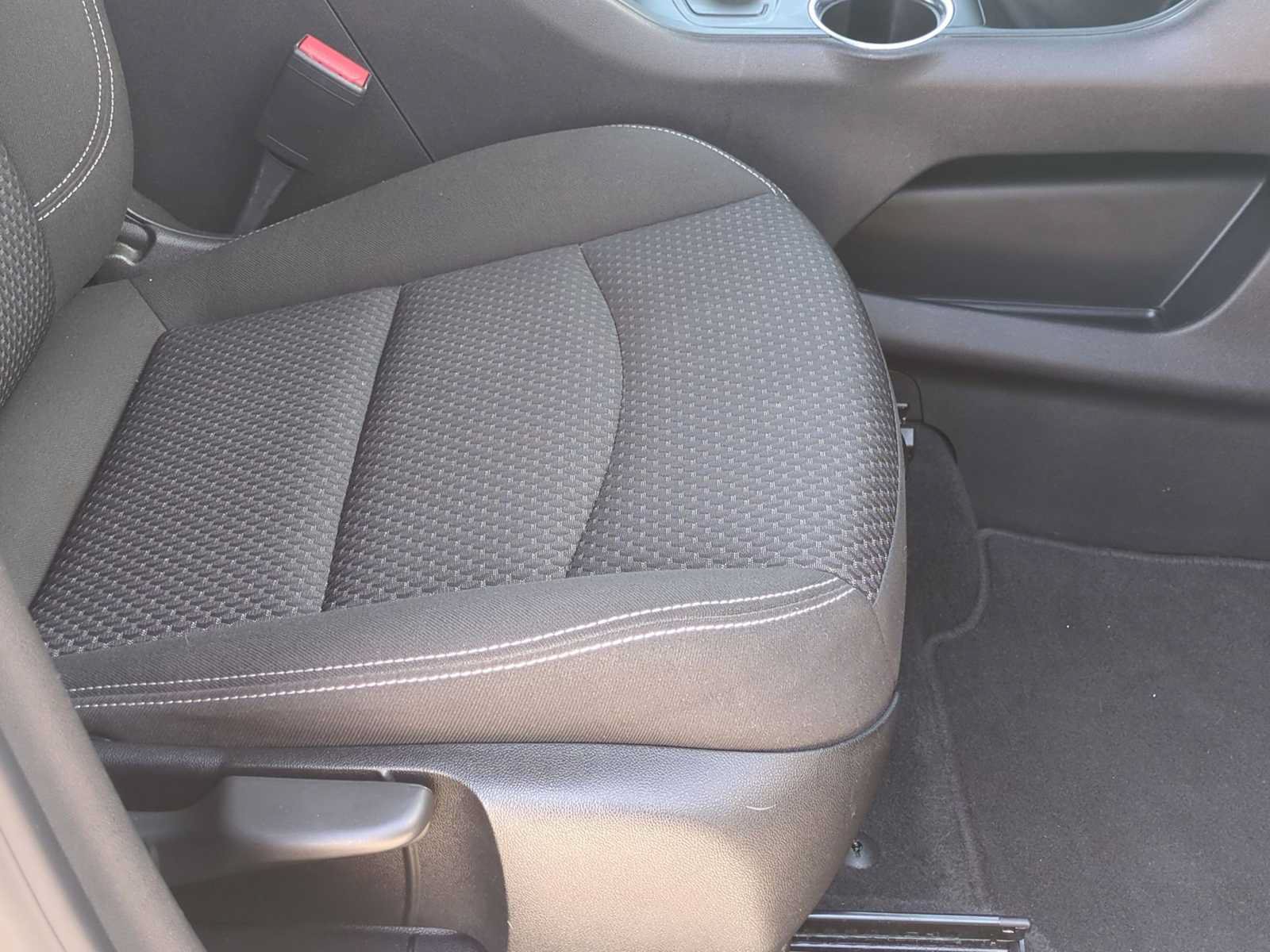 Used 2024 GMC Terrain SLE AWD/4WD image 27