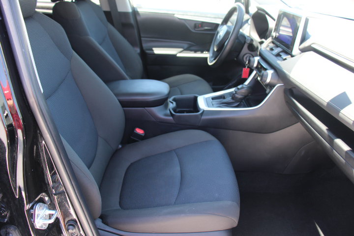 Certified 2024 Toyota RAV4 LE FWD image 19