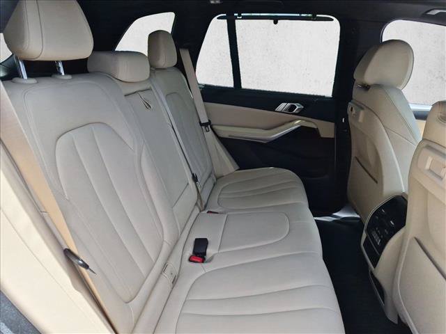 Used 2020 BMW X5 xDrive40i w/ Executive Package AWD/4WD image 21