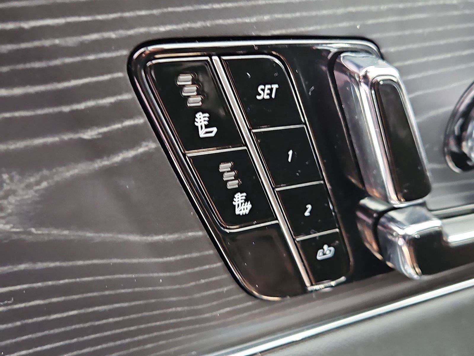 Certified 2024 Cadillac Lyriq Luxury RWD image 22