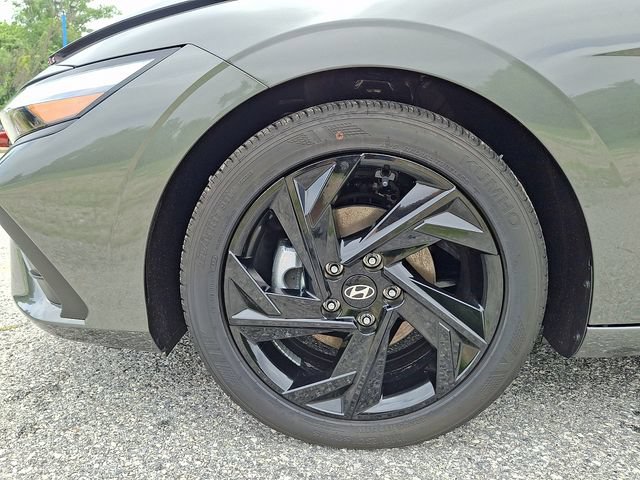 New 2026 Hyundai Elantra Sport FWD image 18