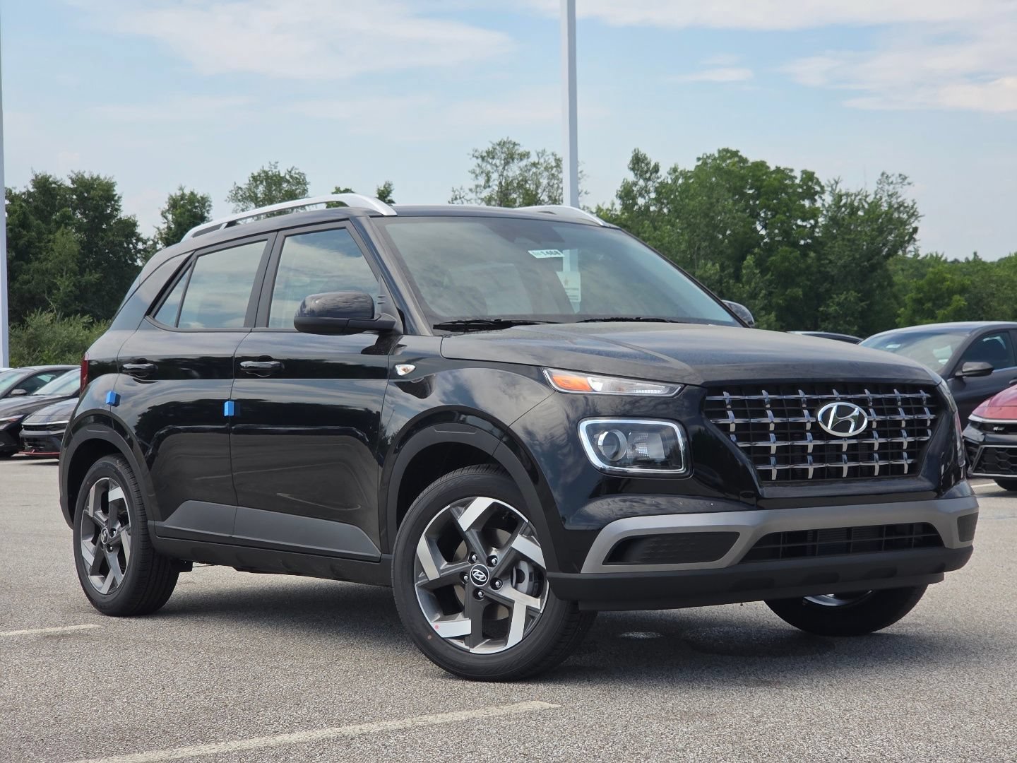New 2026 Hyundai Venue SEL FWD image 2