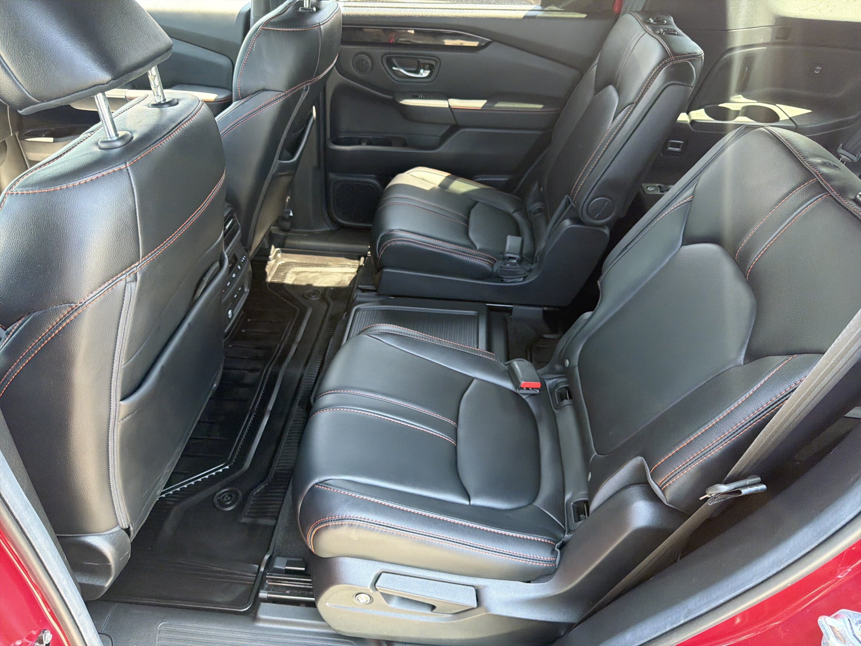 Used 2025 Honda Pilot TrailSport image 29