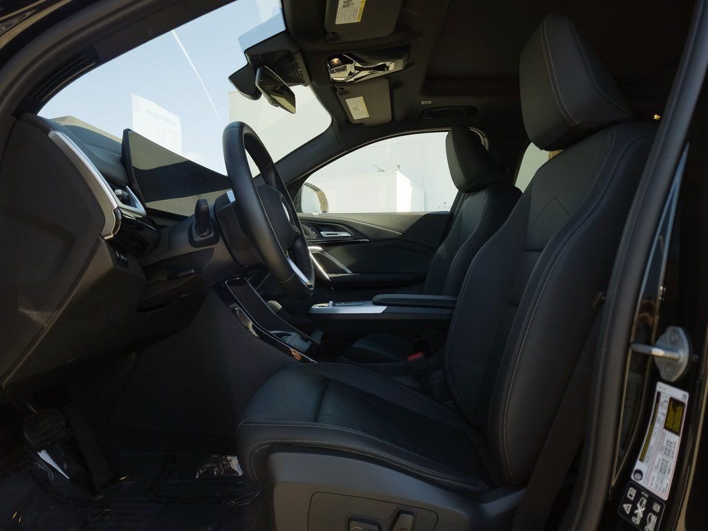 Used 2025 BMW X2 xDrive28i w/ Technology Package image 8