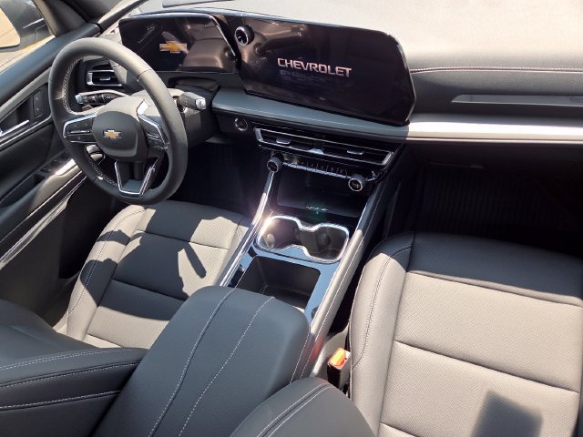 New 2027 Chevrolet Traverse LT w/ Sun and Wheel Package AWD/4WD image 24