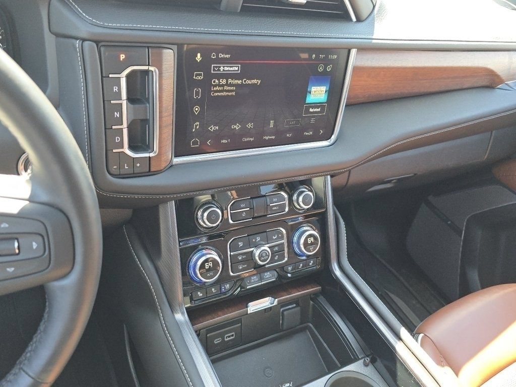 Used 2024 GMC Yukon Denali Ultimate AWD/4WD image 34