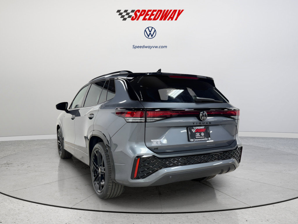 New 2026 Volkswagen Tiguan SE R-Line image 5