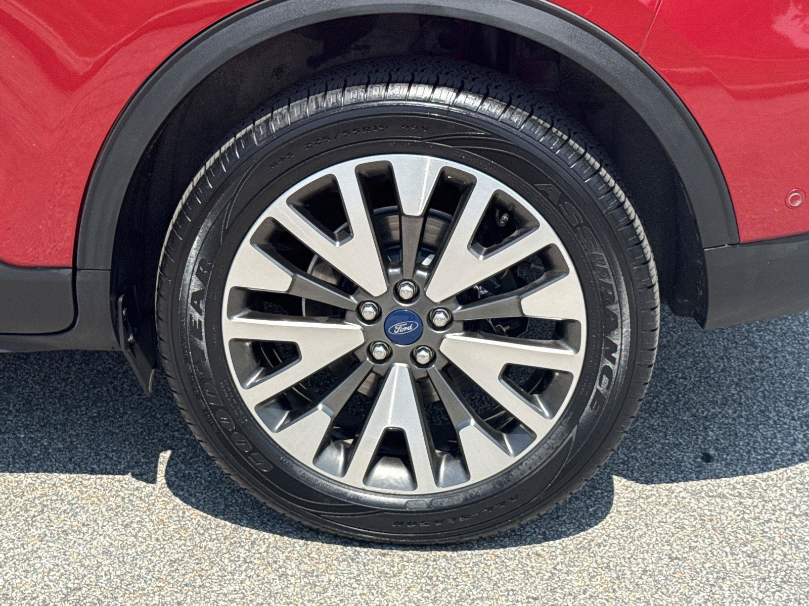 Used 2020 Ford Escape Titanium AWD/4WD image 7