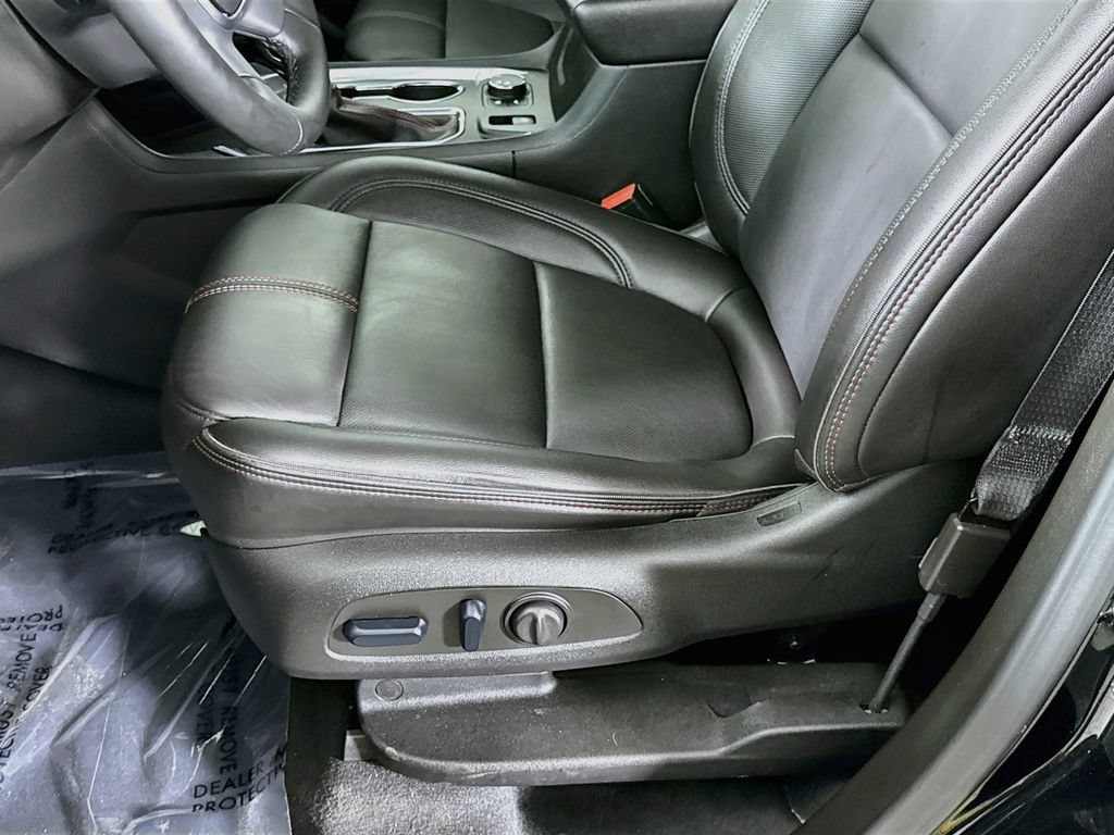 Used 2023 Chevrolet Traverse RS AWD/4WD image 25