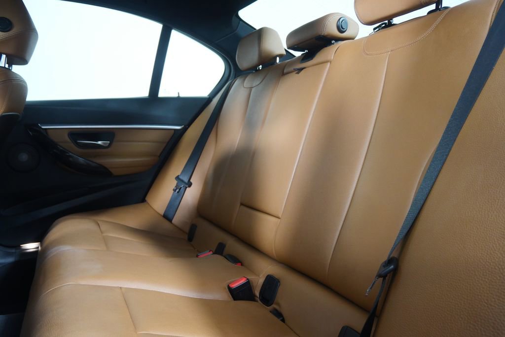 Used 2017 BMW 340i Sedan image 16