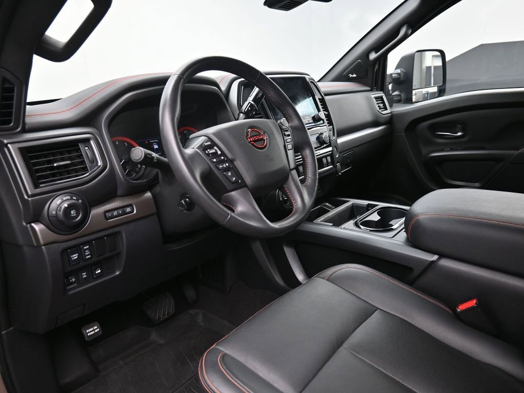 Used 2023 Nissan Titan PRO-4X w/ Pro-4x Convenience Package image 18