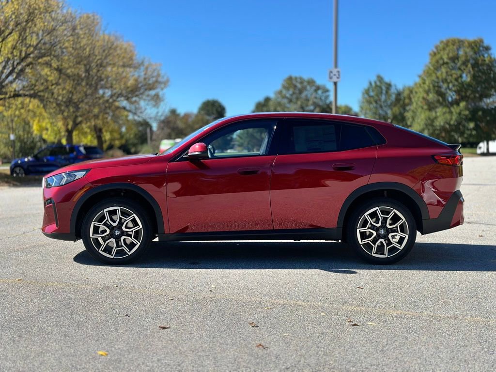 New 2026 BMW X2 xDrive28i image 3
