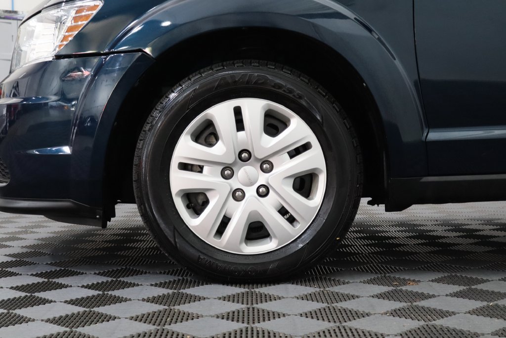 Used 2015 Dodge Journey American Value Package FWD image 4