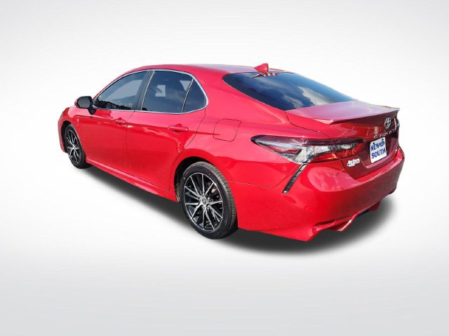 Used 2023 Toyota Camry SE FWD image 3