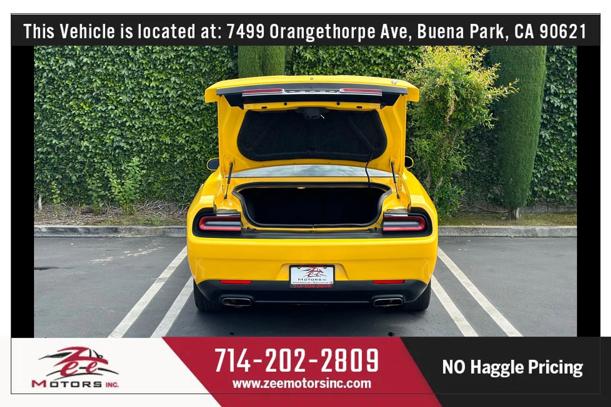 Used 2018 Dodge Challenger SXT image 9