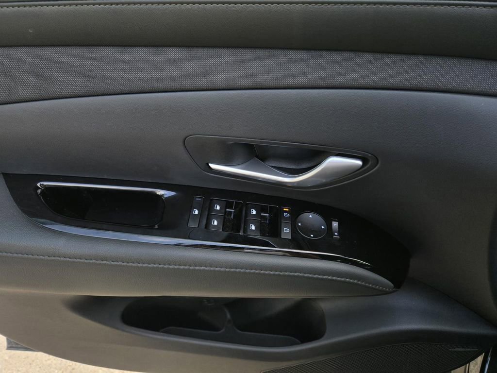 Used 2025 Hyundai Santa Cruz Limited image 20