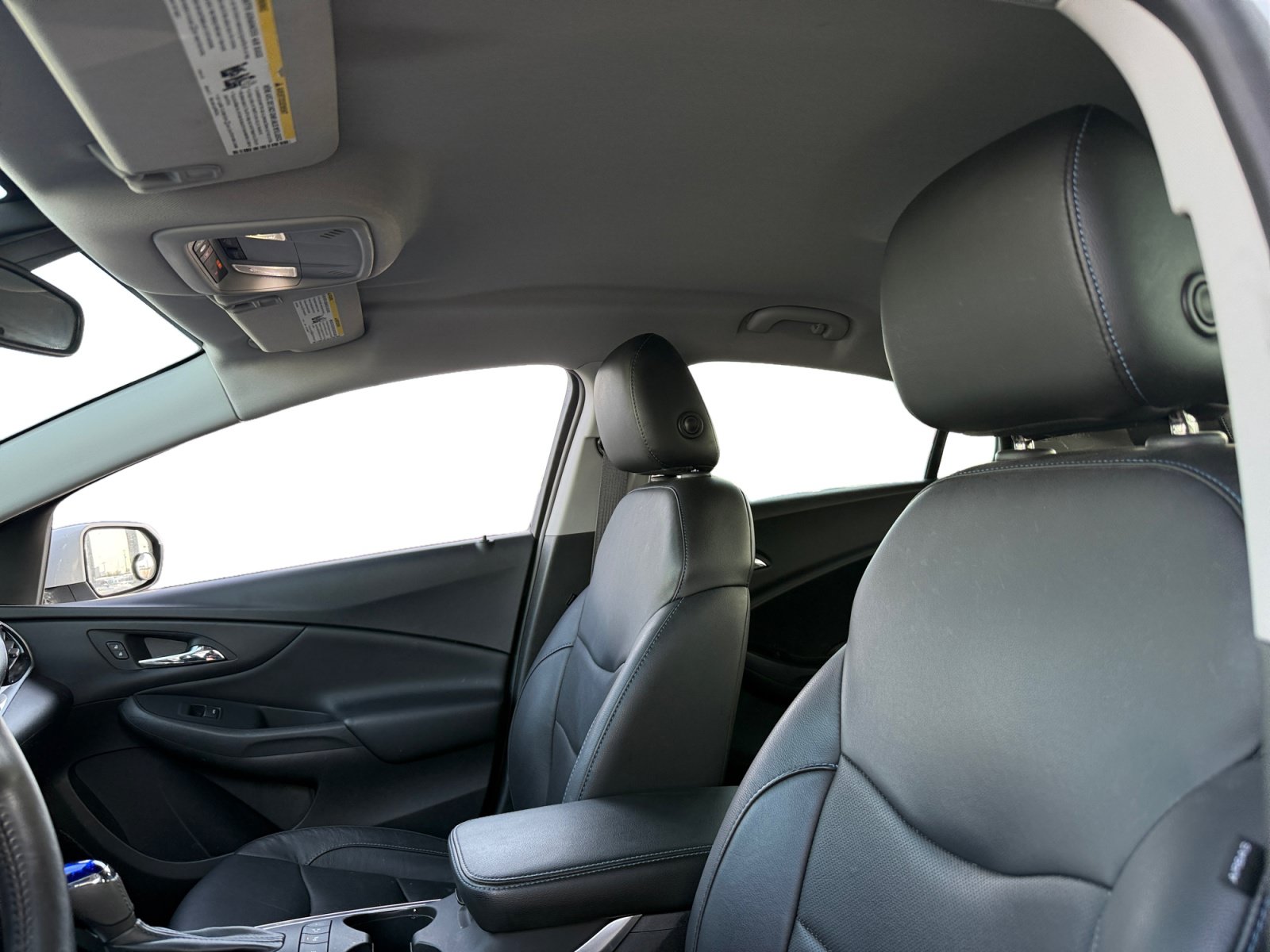 Used 2016 Chevrolet Volt Premier w/ Driver Confidence Package FWD image 10